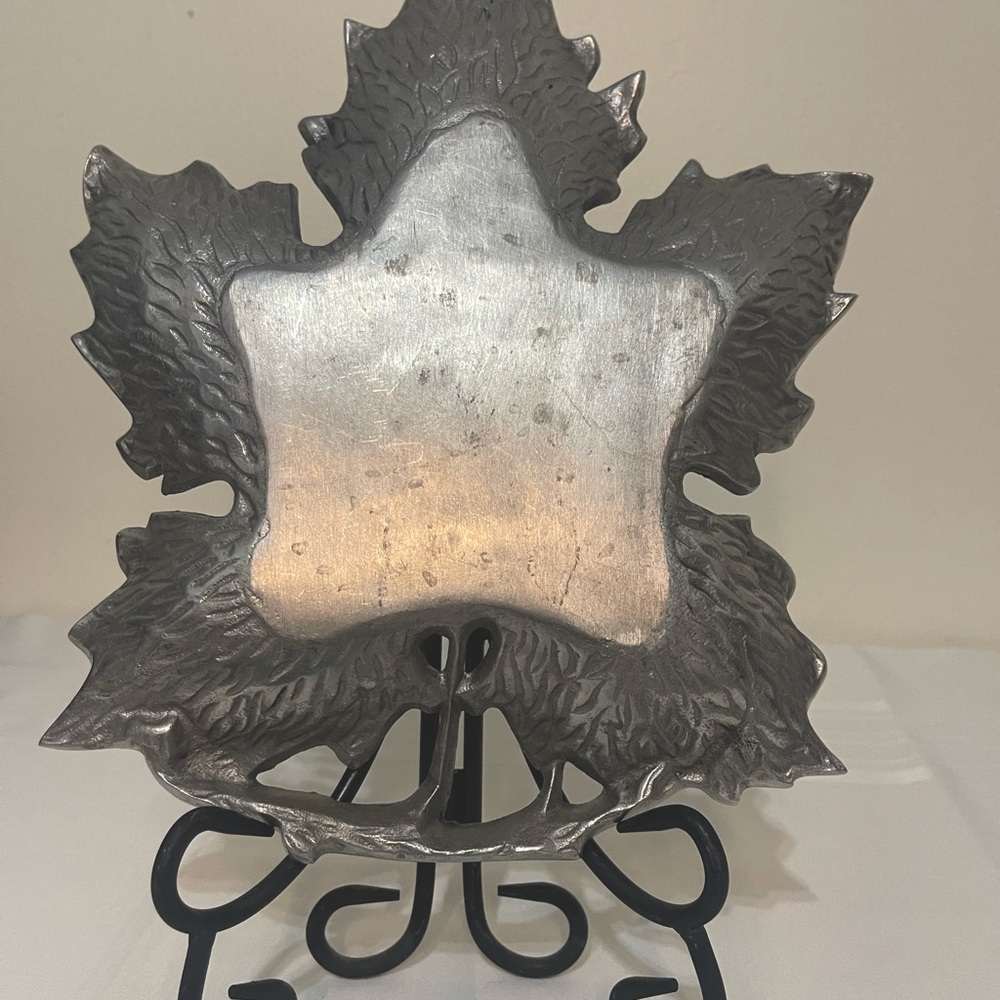 Vintage Pewter Grape Leaf Serving Dish 10.5”X13”X1.5” - Picture 5 of 6